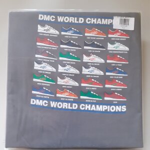 DMC T-SHIRT - CHAMPIONS (GREY) M