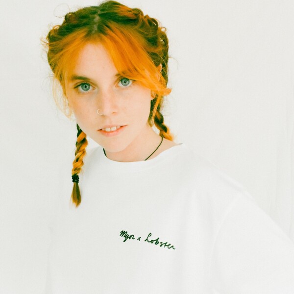 Deep Into The Jungle Tee - White Short Sleeve T-shirt M