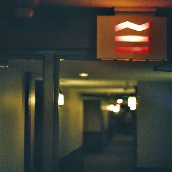 Sea Girls - Under Exit Lights (EP)