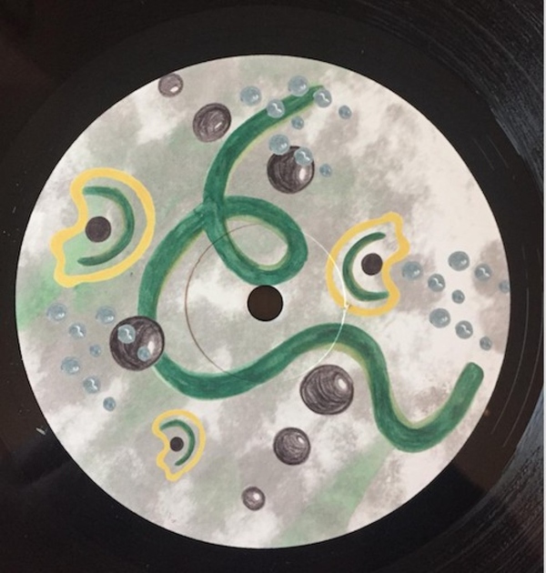 mnvr, omni causa - Two Minds Ep
